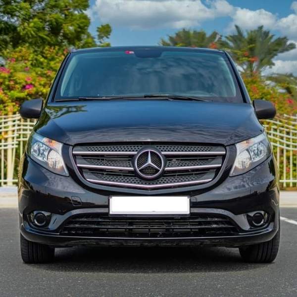 7 Seater Car Rental Dubai
