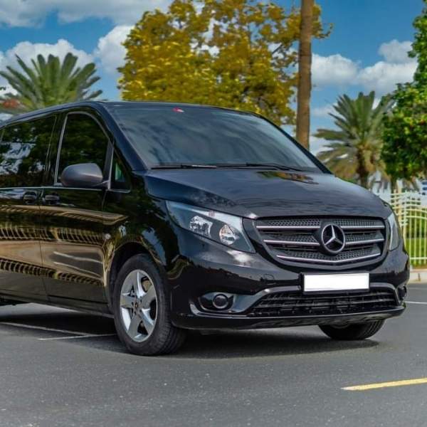 7 Seater Car Rental Dubai